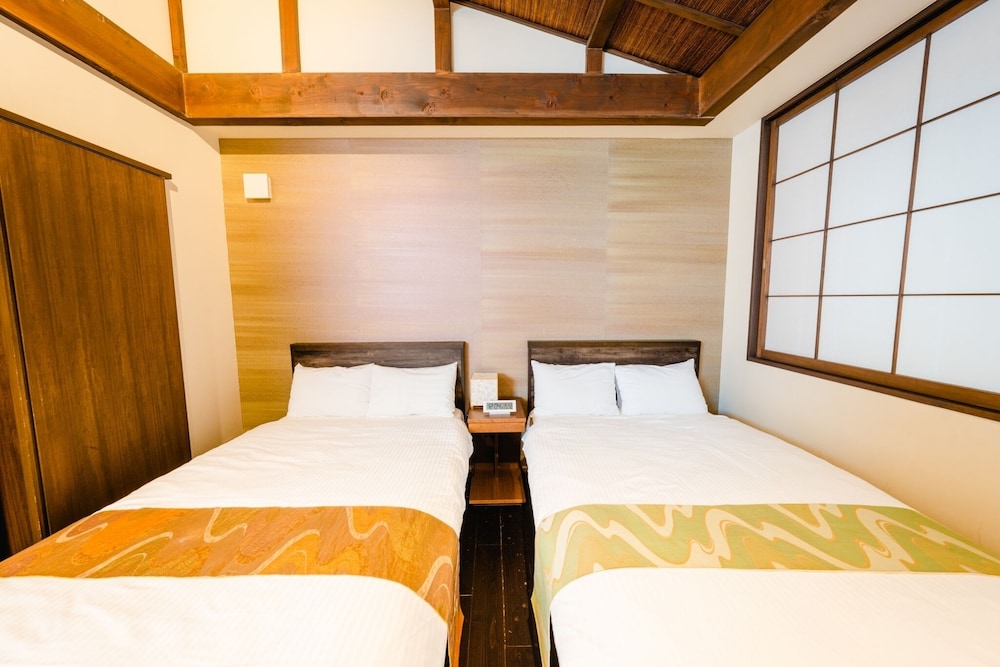 クラシック ツインルーム ベッド (複数台) 禁煙 専用バスルーム 客室1 | 楽々庵