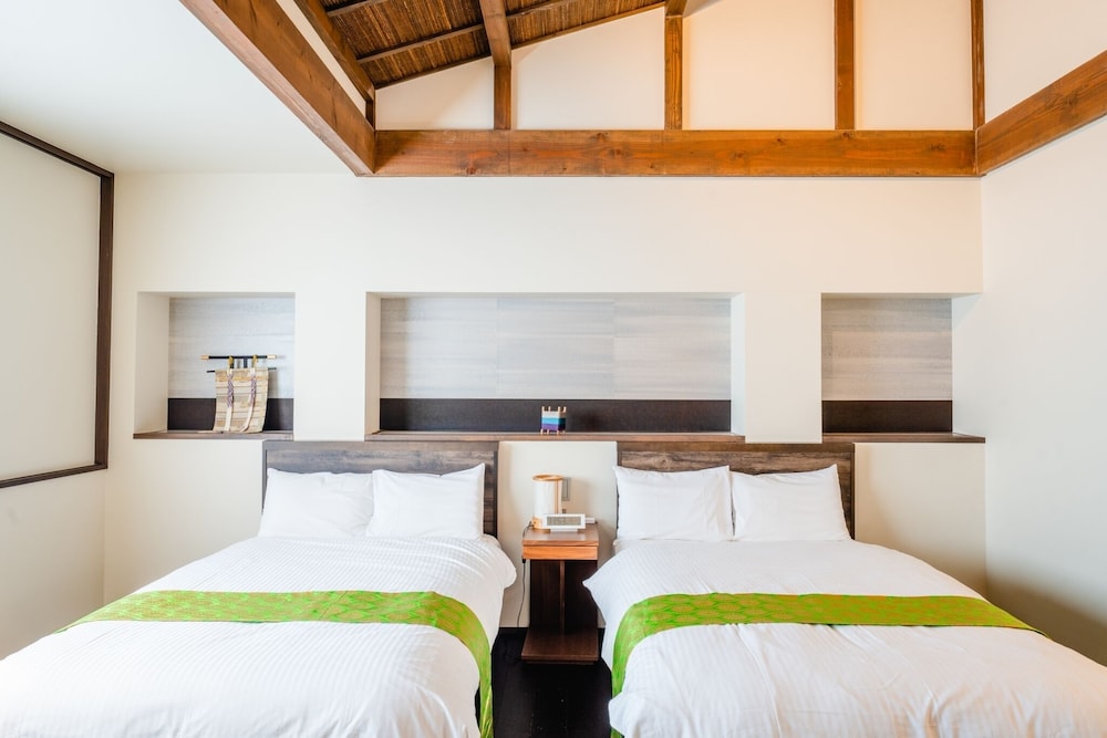 クラシック ツインルーム ベッド (複数台) 禁煙 専用バスルーム 客室2 | 楽々庵