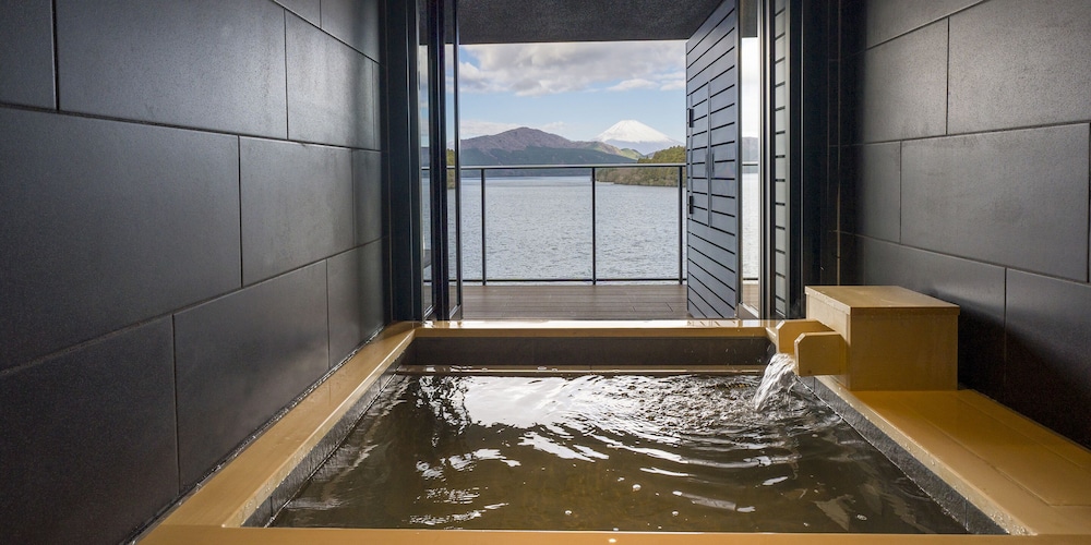 2ダブルベッド+ソファ/ ペット不可 5名定員 禁煙 バスルーム4 | Rakuten STAY FUJIMI TERRACE 箱根芦ノ湖　