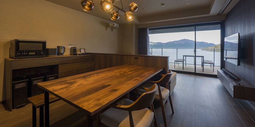 2ダブルベッド+ソファ/ ペット不可 5名定員 禁煙 客室0 | Rakuten STAY FUJIMI TERRACE 箱根芦ノ湖　