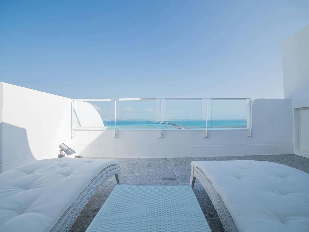 ロイヤル スイートB 禁煙 ジェットバス 客室6 | サントリーニ HOTEL&VILLAS 宮古島