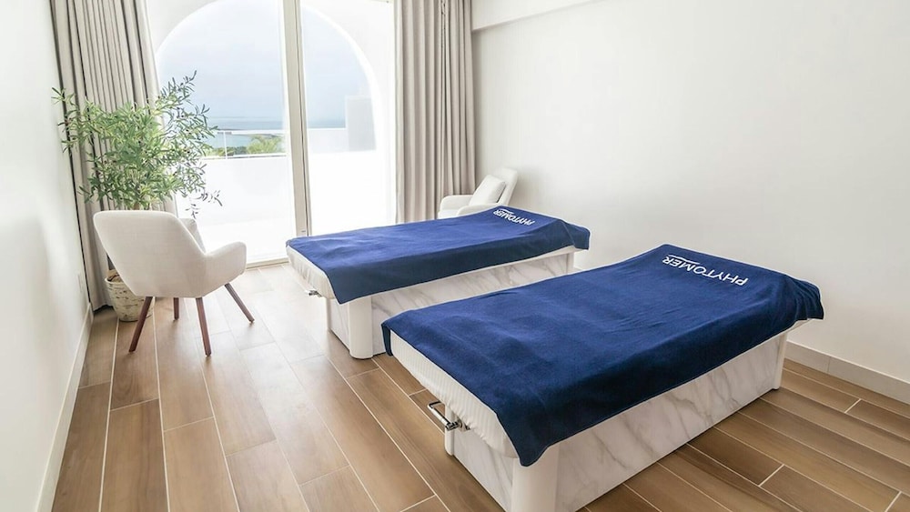 スパ トリートメント1 | サントリーニ HOTEL&VILLAS 宮古島 スパ トリートメント1 | サントリーニ HOTEL&VILLAS 宮古島