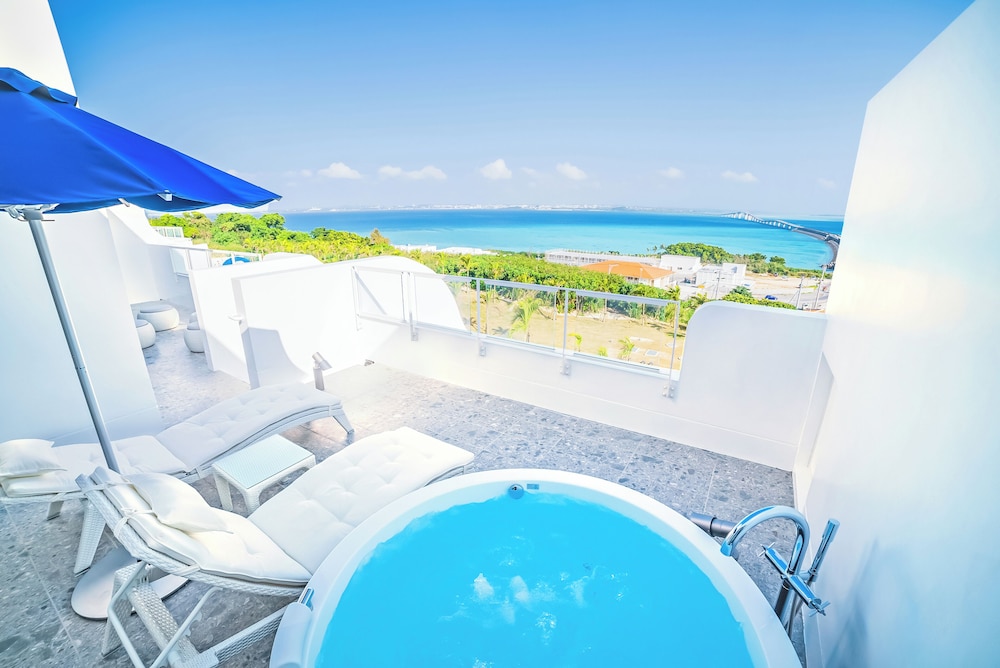 ロイヤル スイートB 禁煙 ジェットバス 部屋からの景観0 | サントリーニ HOTEL&VILLAS 宮古島