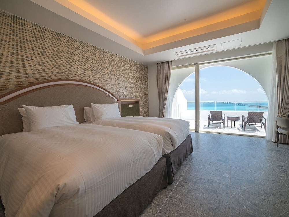 ロイヤル スイートB 禁煙 客室3 | サントリーニ HOTEL&VILLAS 宮古島