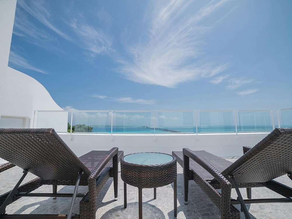 ロイヤル スイートB 禁煙 客室6 | サントリーニ HOTEL&VILLAS 宮古島