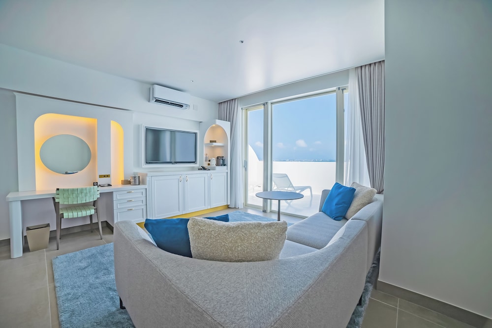 デラックス ルーム バリアフリー 禁煙 客室1 | サントリーニ　HOTEL&VILLAS　宮古島