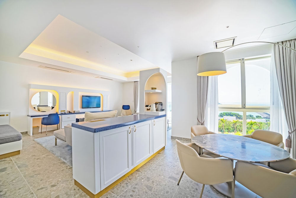 ロイヤル スイートA 禁煙 客室7 | サントリーニ HOTEL&VILLAS 宮古島