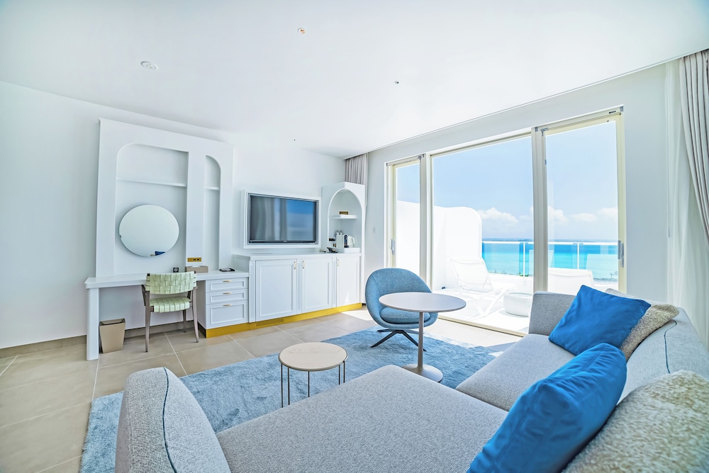 デラックス ルーム 禁煙 客室4 | サントリーニ HOTEL&VILLAS 宮古島