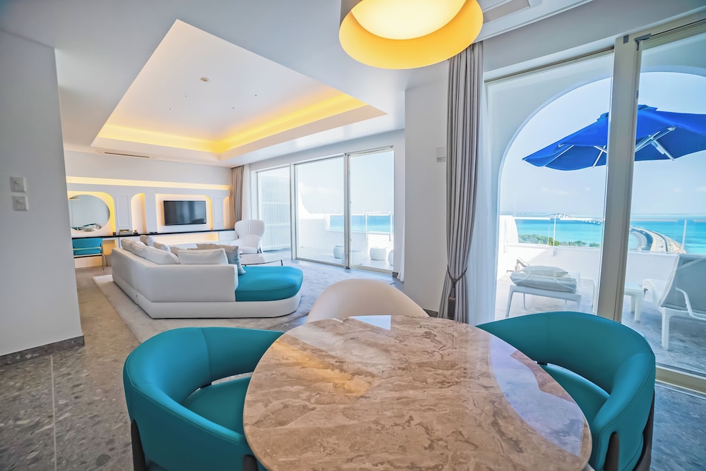 ロイヤル スイートB 禁煙 ジェットバス 客室4 | サントリーニ HOTEL&VILLAS 宮古島