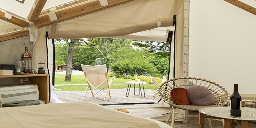 ラグジュアリー テント 客室1 | Sport & Do Resort リソルの森