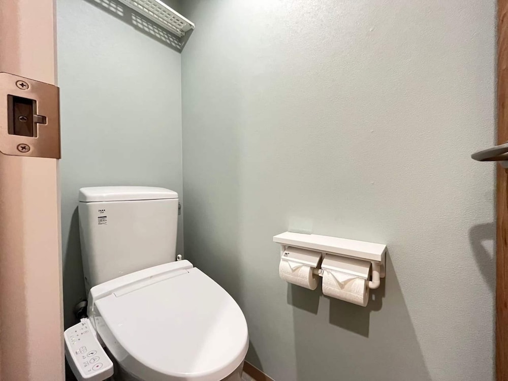 補高便座1 | Matsuyamachi Bldg. 3F