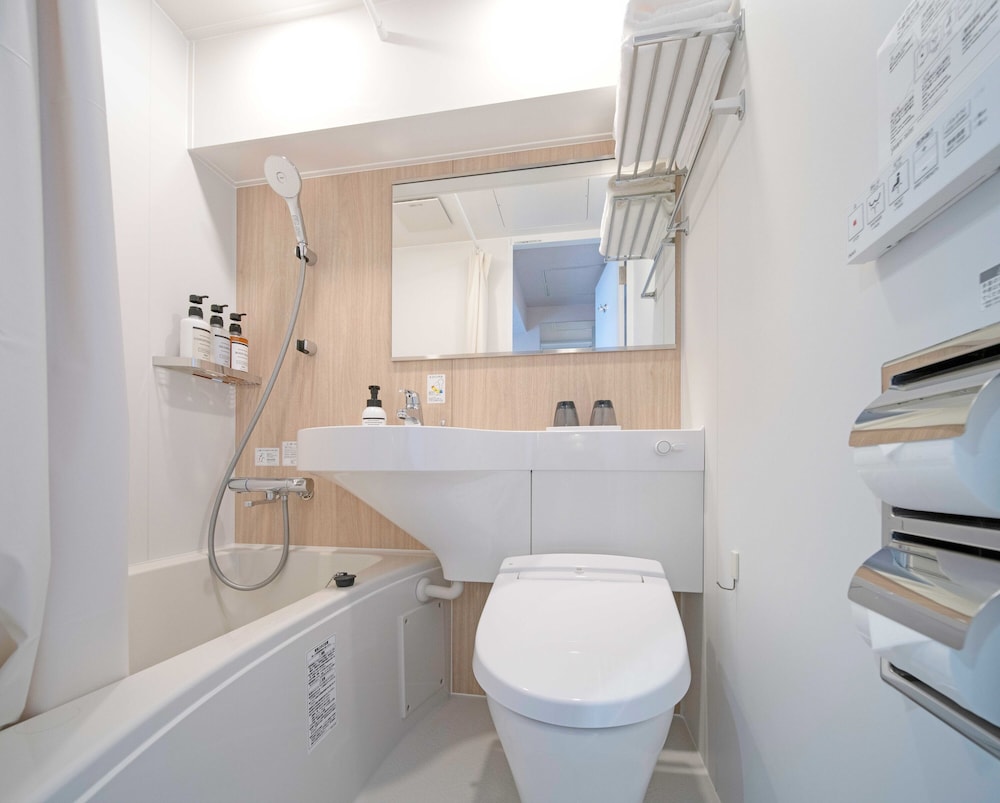 ダブルルーム バスルーム0 | Hop Inn Tokyo Ueno