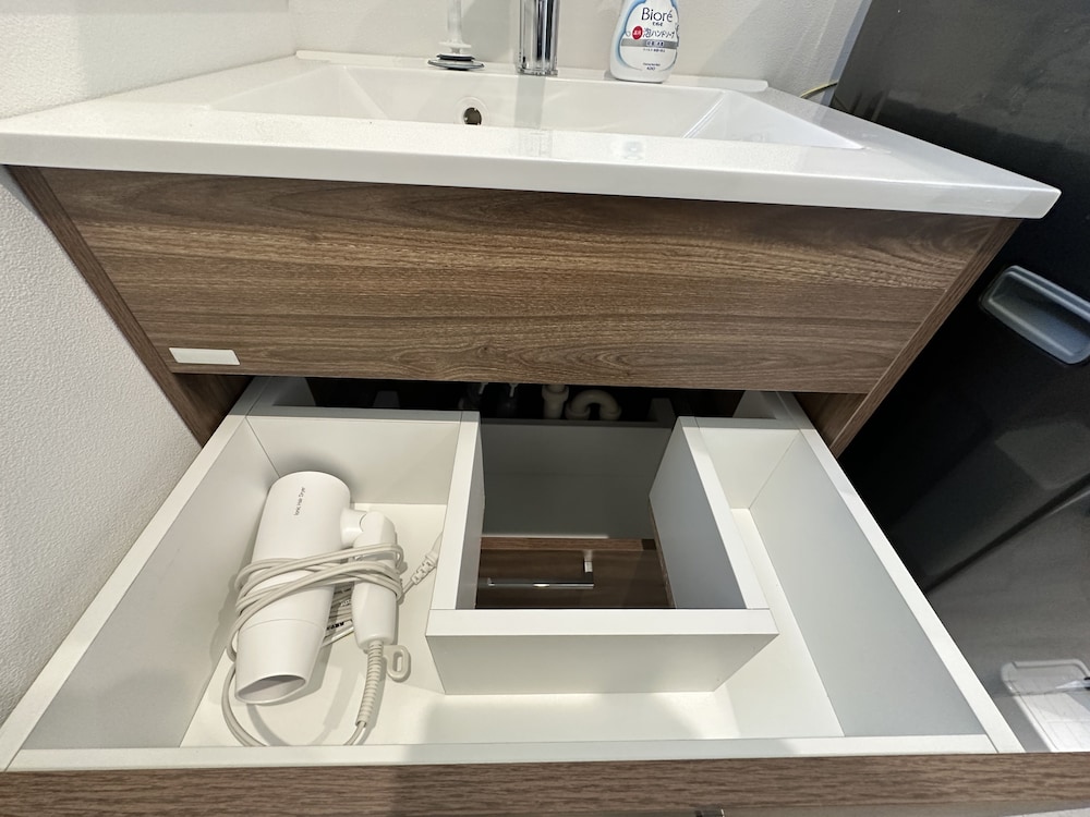 ベーシック/バーベキューグリル/プライベートドッグラン(ソル) 禁煙 バスルーム2 | Solana富士山中湖