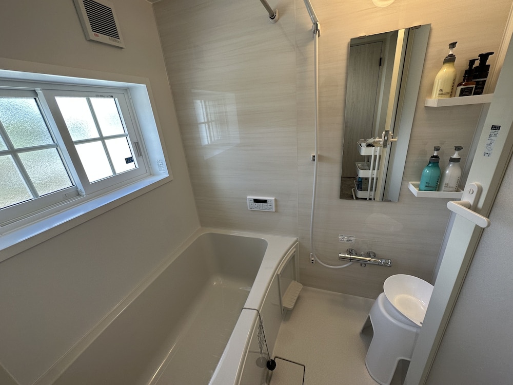 ベーシック/バーベキューグリル/プライベートドッグラン(ラーゴ) 禁煙 バスルーム1 | Solana富士山中湖