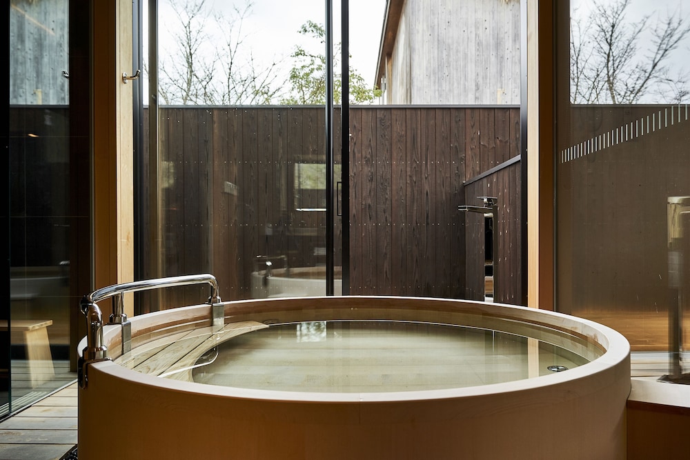 スーペリア ツインルーム バスルーム1 | 山荘 天の里