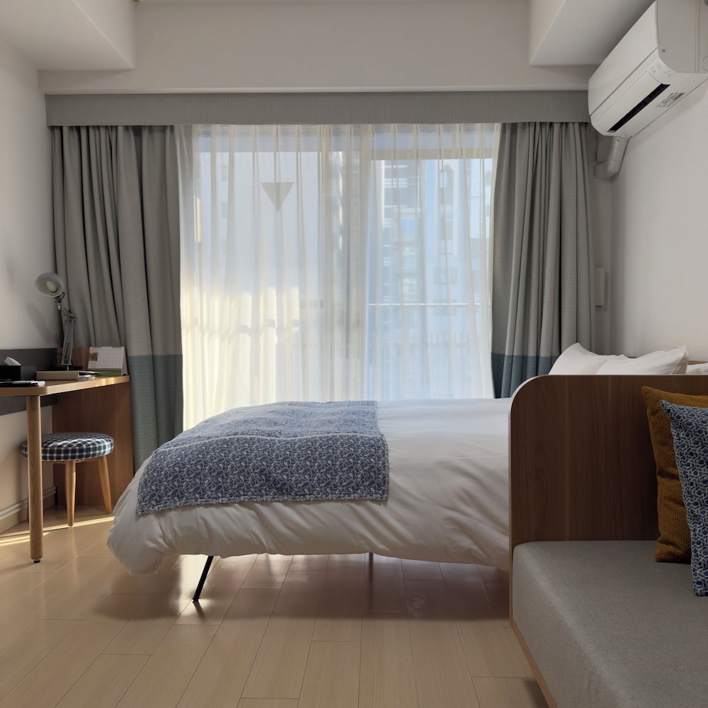 ダブルルーム602号室 禁煙 簡易キッチン (チェックイン22時まで / 毎日の清掃なし) | yksi STAY & APARTMENT OSAKA