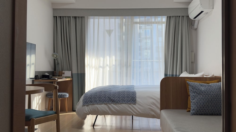 ダブルルーム602号室 禁煙 簡易キッチン (チェックイン22時まで / 毎日の清掃なし) 客室1 | yksi STAY & APARTMENT OSAKA