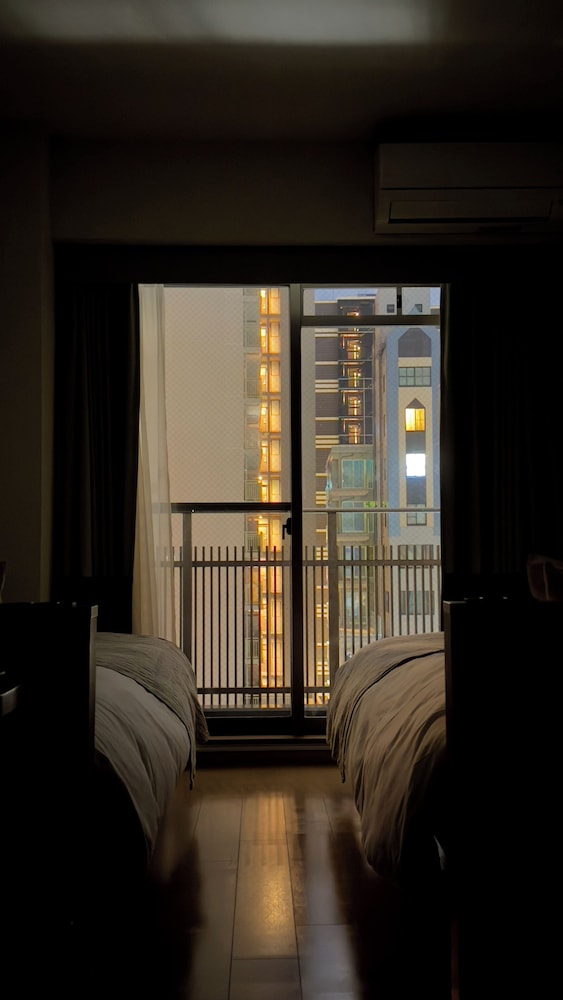 ダブルルーム501号室 禁煙 簡易キッチン (チェックイン22時まで / 毎日の清掃なし) 部屋からの景観0 | yksi STAY & APARTMENT OSAKA