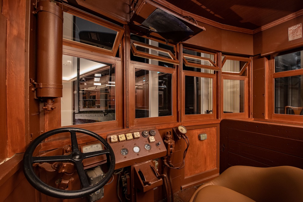 SEKIREI (Stay in a train) 禁煙 客室2 | 汽車ポッポ食堂と民宿