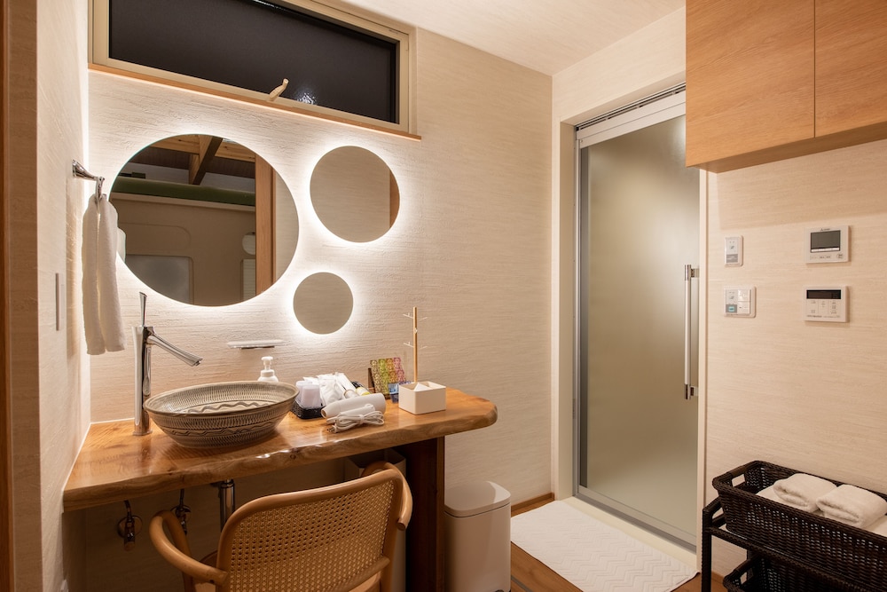 SHIOKAZE (Stay in a train) 禁煙 バスルーム0 | 汽車ポッポ食堂と民宿