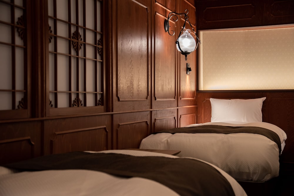 SEKIREI (Stay in a train) 禁煙 客室14 | 汽車ポッポ食堂と民宿