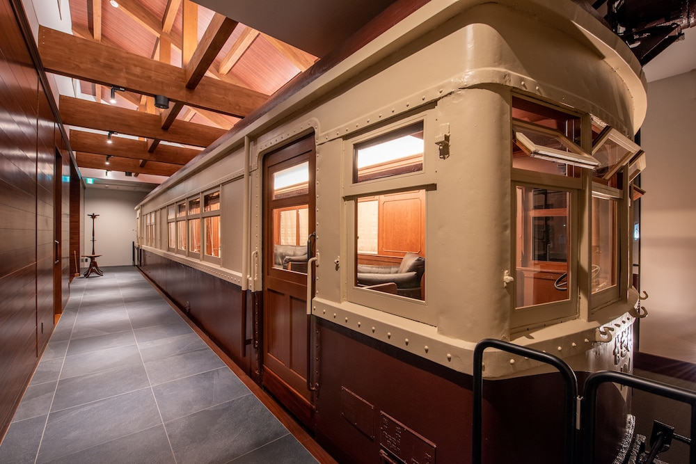 SEKIREI (Stay in a train) 禁煙 客室9 | 汽車ポッポ食堂と民宿