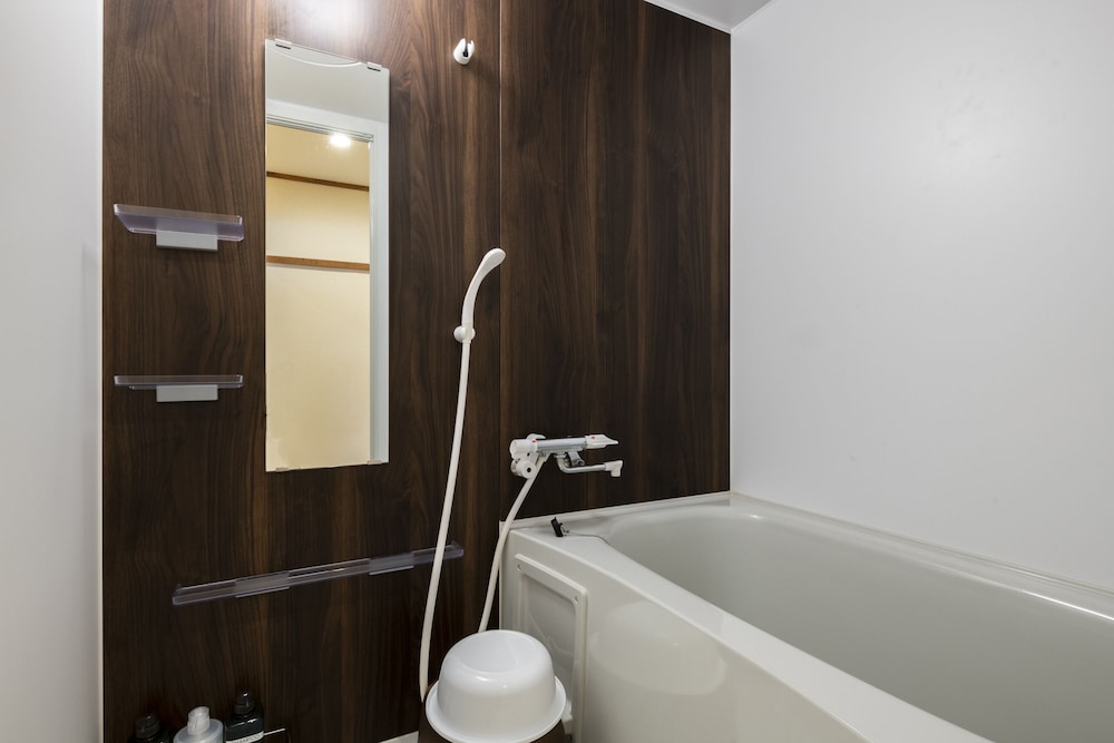 ベーシック ルーム バスルーム8 | YADOt Inn OTARU