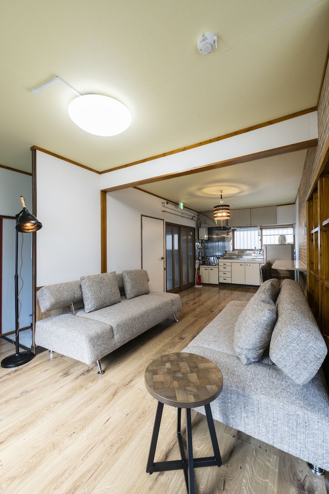 ベーシック ルーム リビング エリア8 | YADOt Inn OTARU