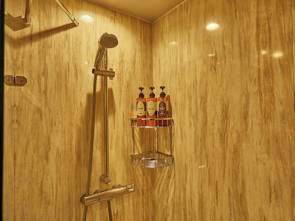 デラックス ツインルーム バスルーム1 | EZ HOTEL 関西空港 Seaside