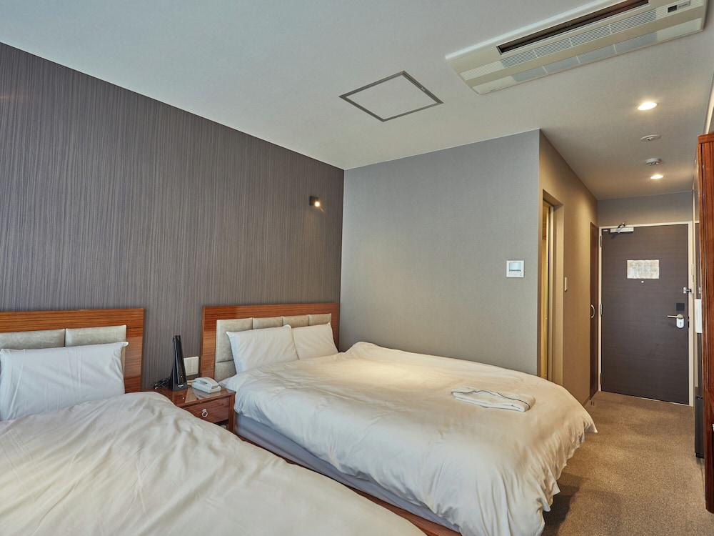 デラックス ツインルーム 客室1 | EZ HOTEL 関西空港 Seaside