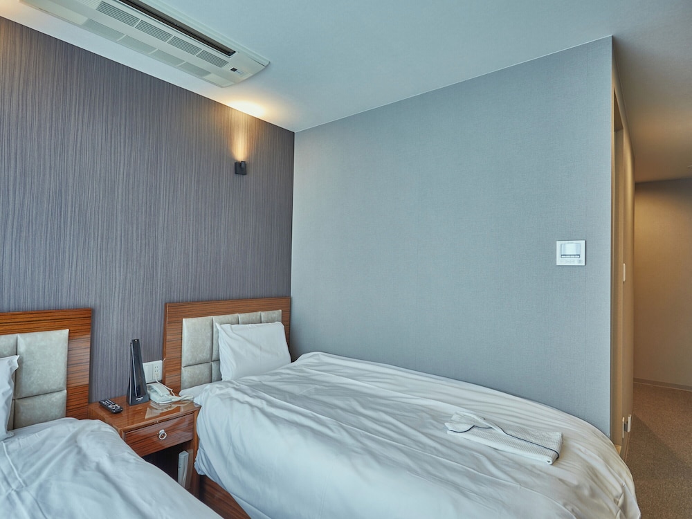 ツインルーム 客室1 | EZ HOTEL 関西空港 Seaside