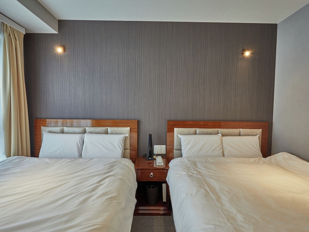 デラックス ツインルーム 客室2 | EZ HOTEL 関西空港 Seaside