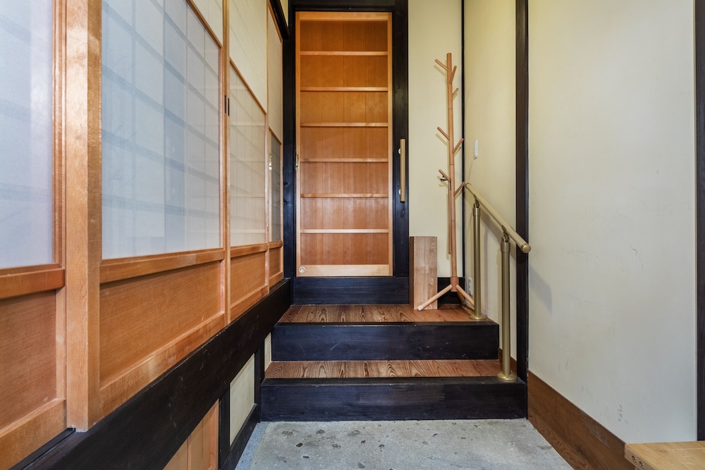 内部エントランス1 | Shiki Homes Machiya Mei 町家明 内部エントランス1 | Shiki Homes Machiya Mei 町家明