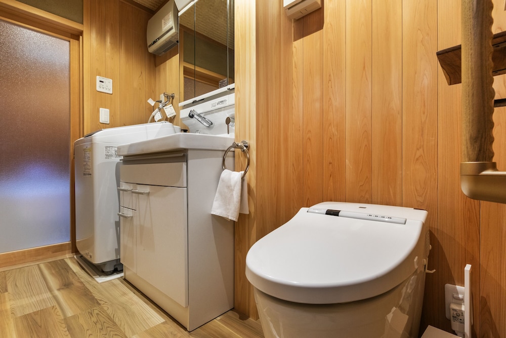 シティ ハウス バスルーム3 | Shiki Homes Machiya Mei 町家明