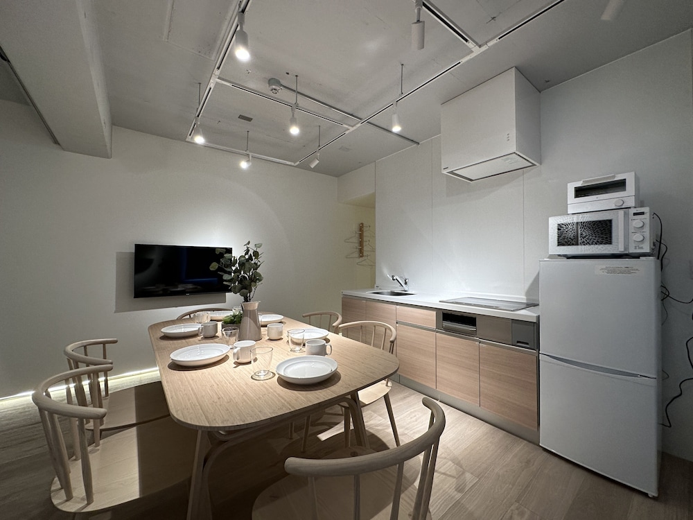 デラックス アパートメント 2 ベッドルーム (502) 専用簡易キッチン0 | Art BLDG