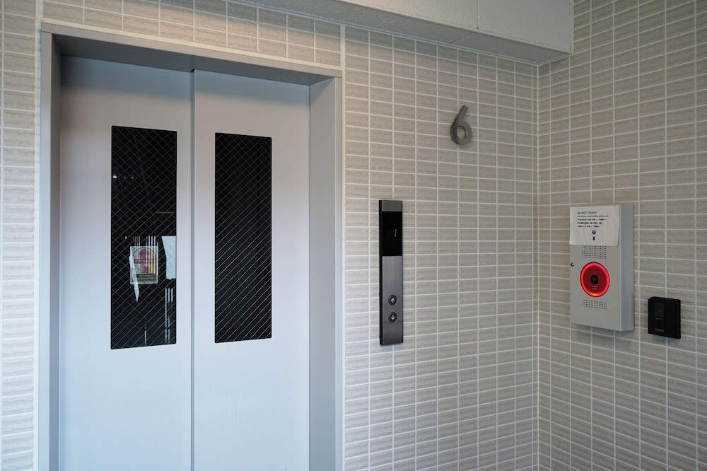 内部エントランス1 | THE PEAK SHINSAIBASHI