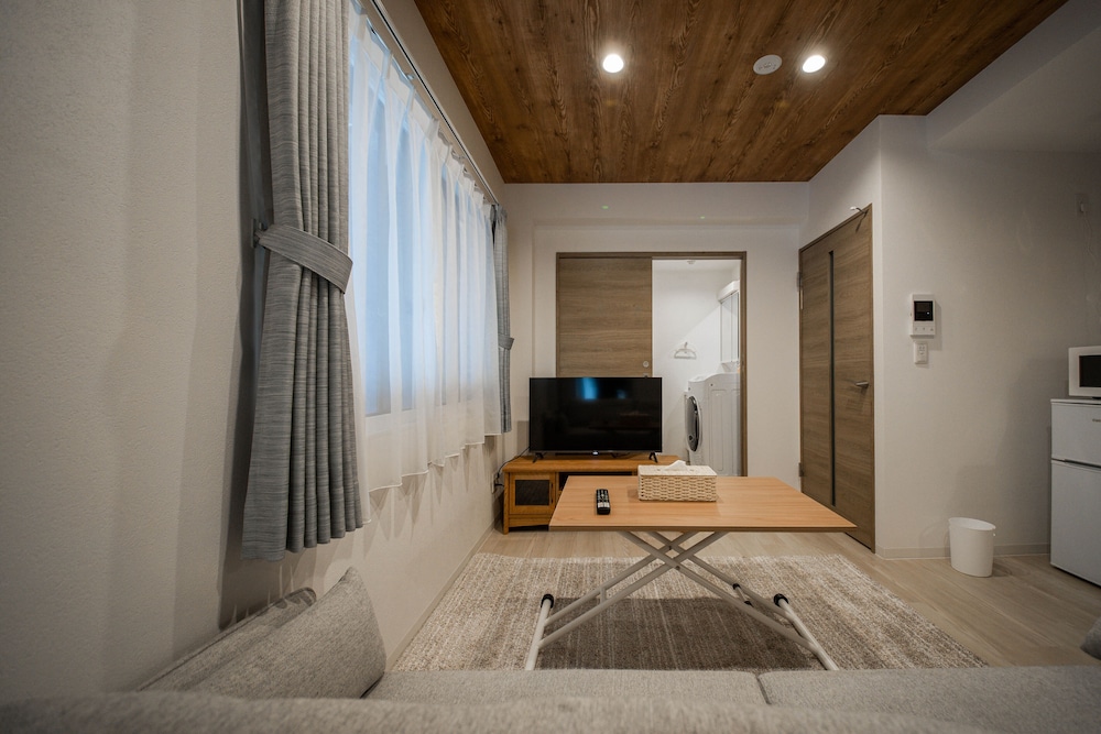 ベーシック アパートメント 客室2 | Astoria105