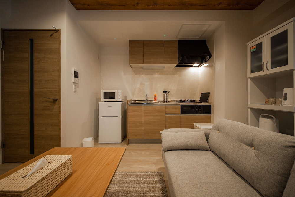 ベーシック アパートメント 客室3 | Astoria105