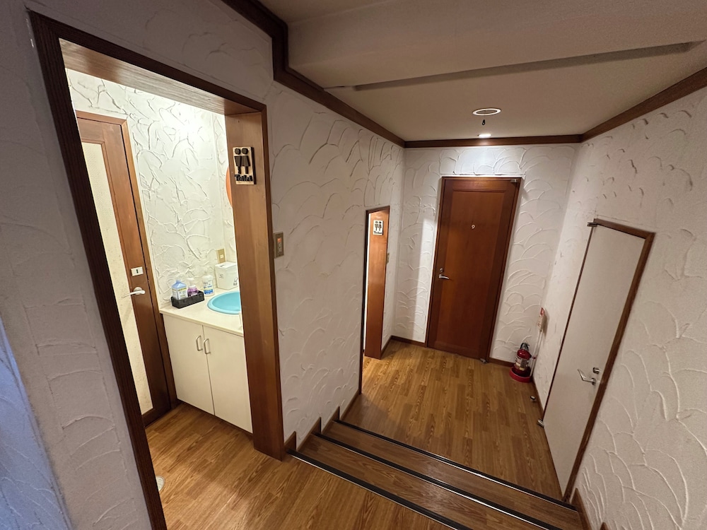 デラックス 4 人部屋 ベッド (複数台) 禁煙 バスルーム0 | Windy Hill　森の宿