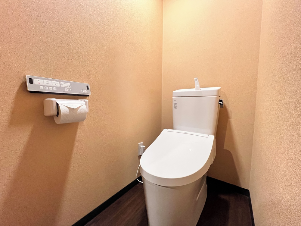 スタンダード ツインルーム バスルーム0 | Hostel Miyagawa by Murasaki