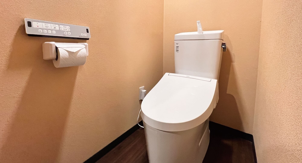 スタンダード ツインルーム 共用バスルーム1 | Hostel Miyagawa by Murasaki