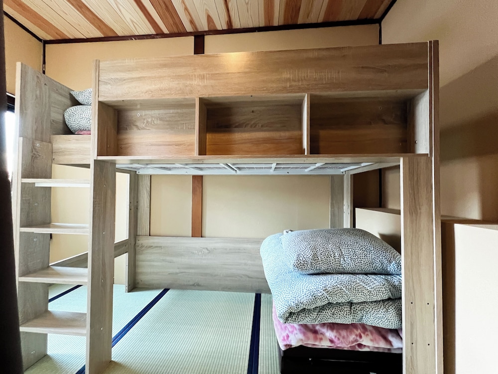 エコノミー ツインルーム 客室1 | Hostel Miyagawa by Murasaki