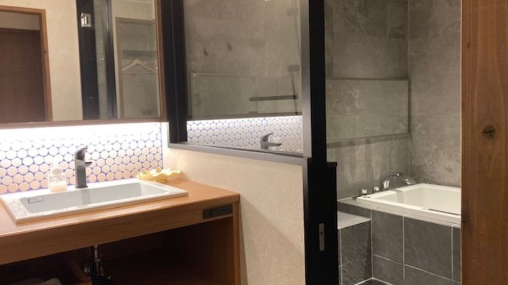 ベーシック ツインルーム 1 ベッドルーム バスルーム1 | ペイサージュモリグチ