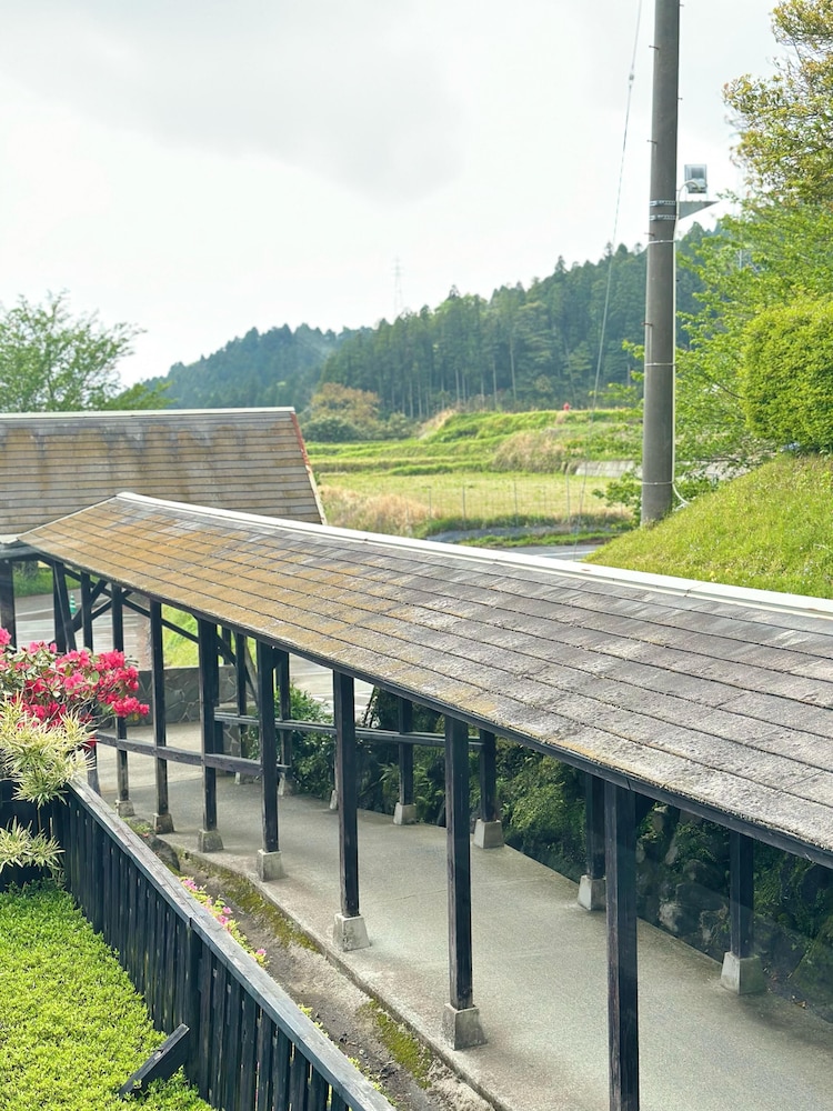 スタンダード ツインルーム 客室30 | 白水温泉 竹の倉山荘