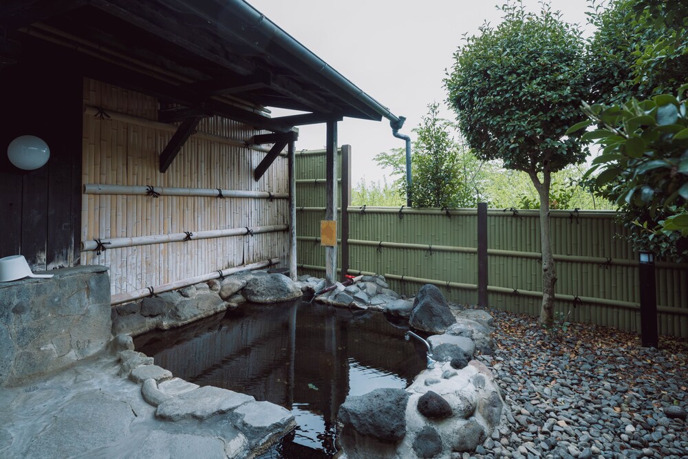 ファミリー ルーム 客室6 | 白水温泉 竹の倉山荘