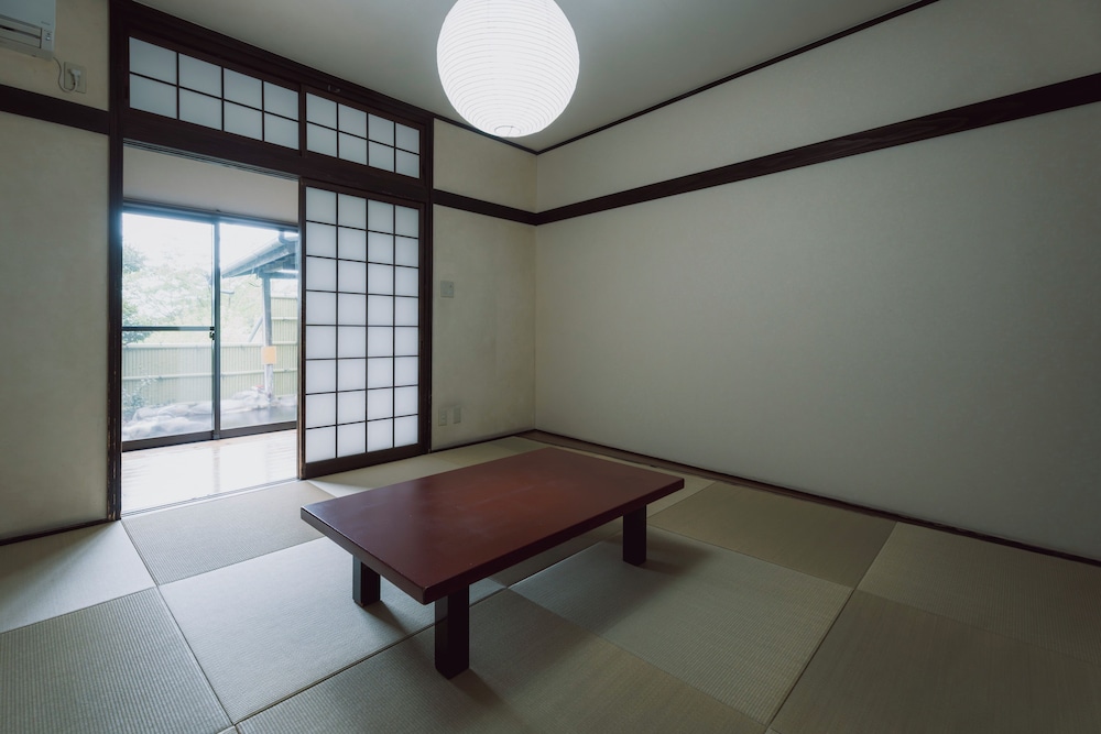 ファミリー ルーム | 白水温泉 竹の倉山荘