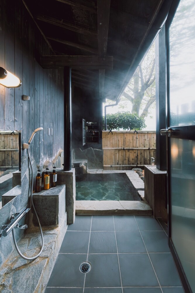 スタンダード ツインルーム 客室63 | 白水温泉 竹の倉山荘