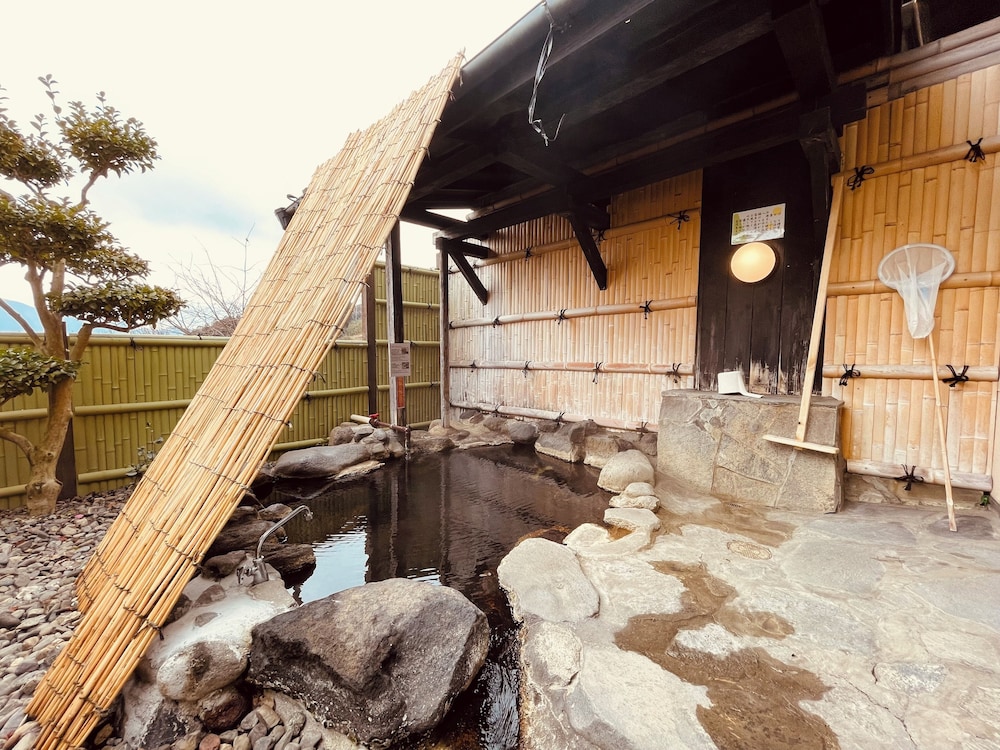 ファミリー ルーム バスルーム1 | 白水温泉 竹の倉山荘