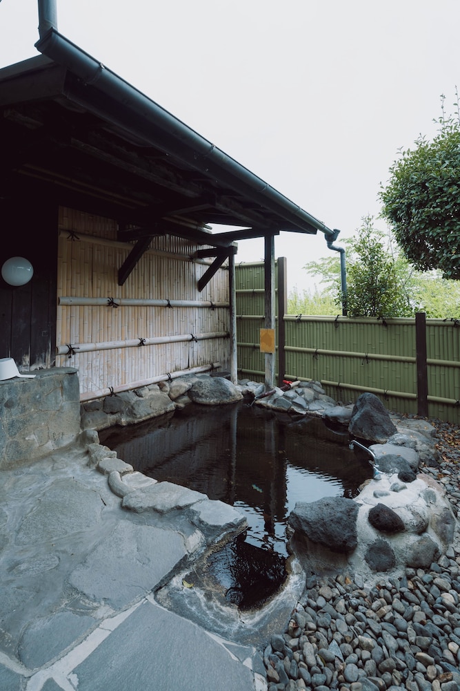 ファミリー ルーム 客室8 | 白水温泉 竹の倉山荘