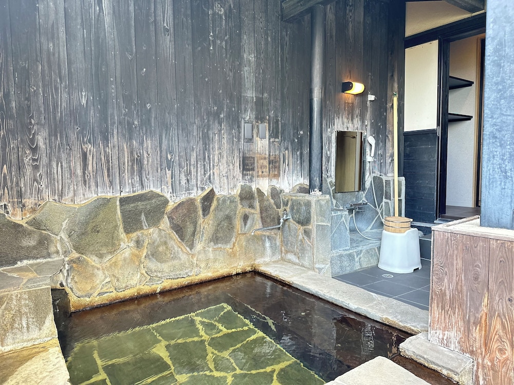 スタンダード ツインルーム バスルーム16 | 白水温泉 竹の倉山荘